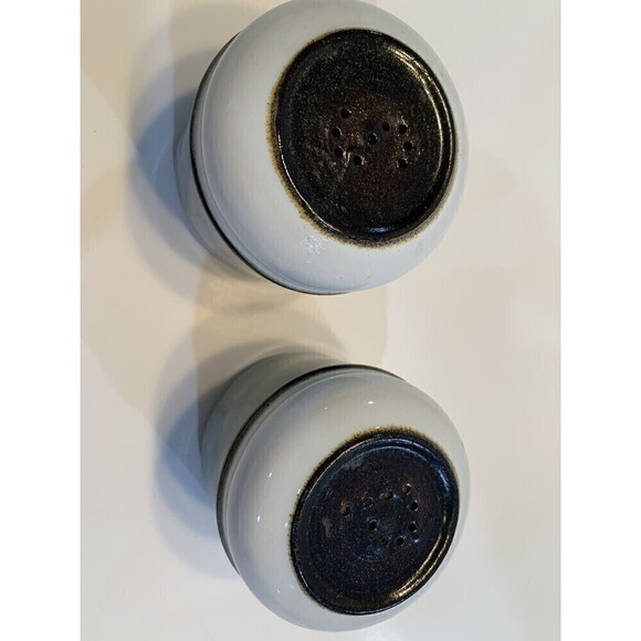 Vintage Denby Romance Salt & Pepper Made In England Blue White Classic Ceramic - Picture 9 of 9